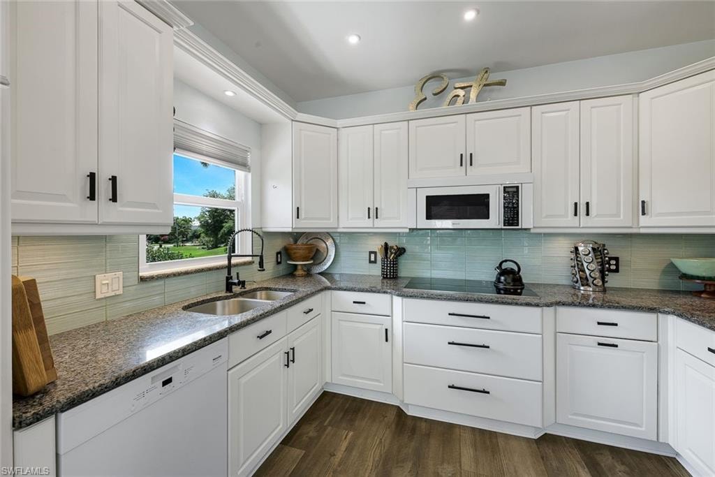 No lack of storage in this beautifully designed kitchen!