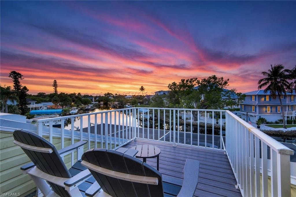 Spectacular sunset skies from your private terrace!