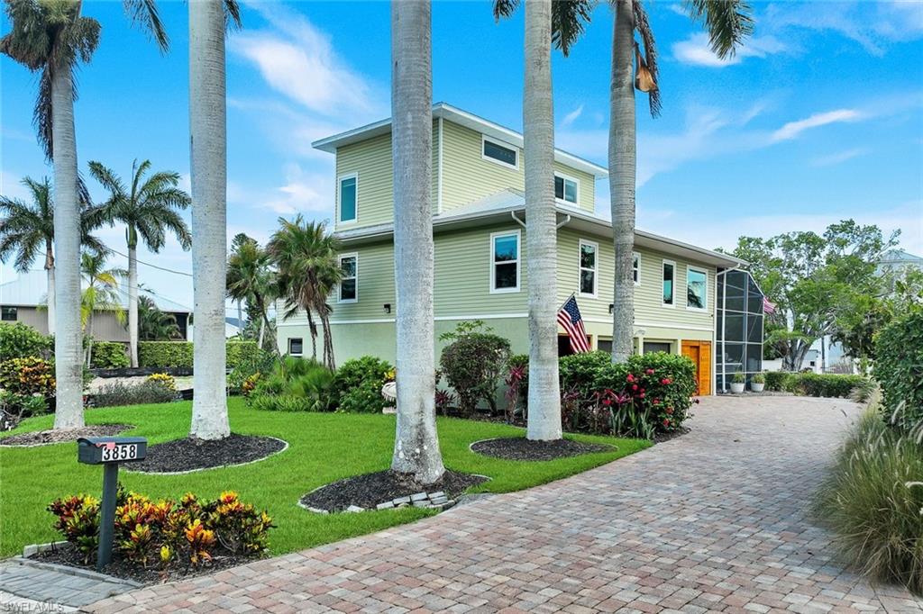 Welcome home to 3858 Riviera Circle!