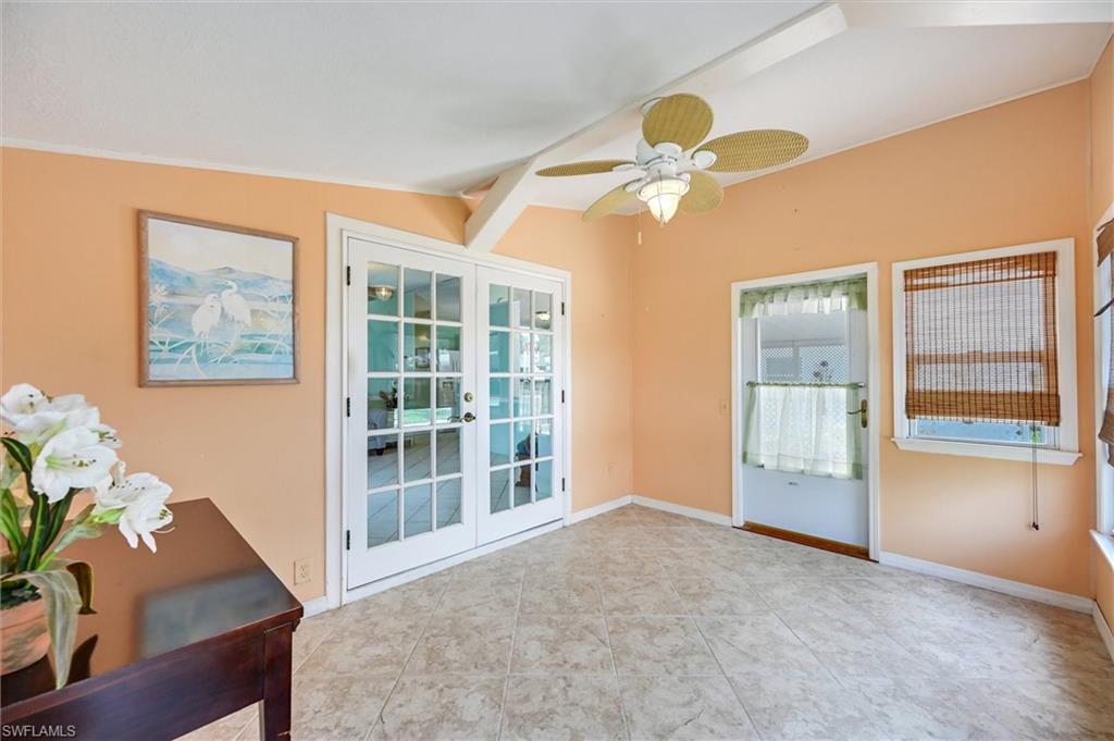 Florida room in front of manufactured home
