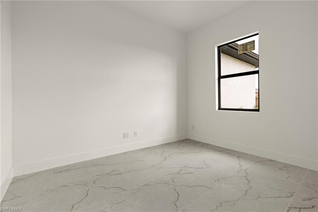 102 14th ST photo 18