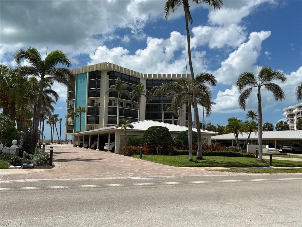 MOORINGS DIRECT GULF FRONT !