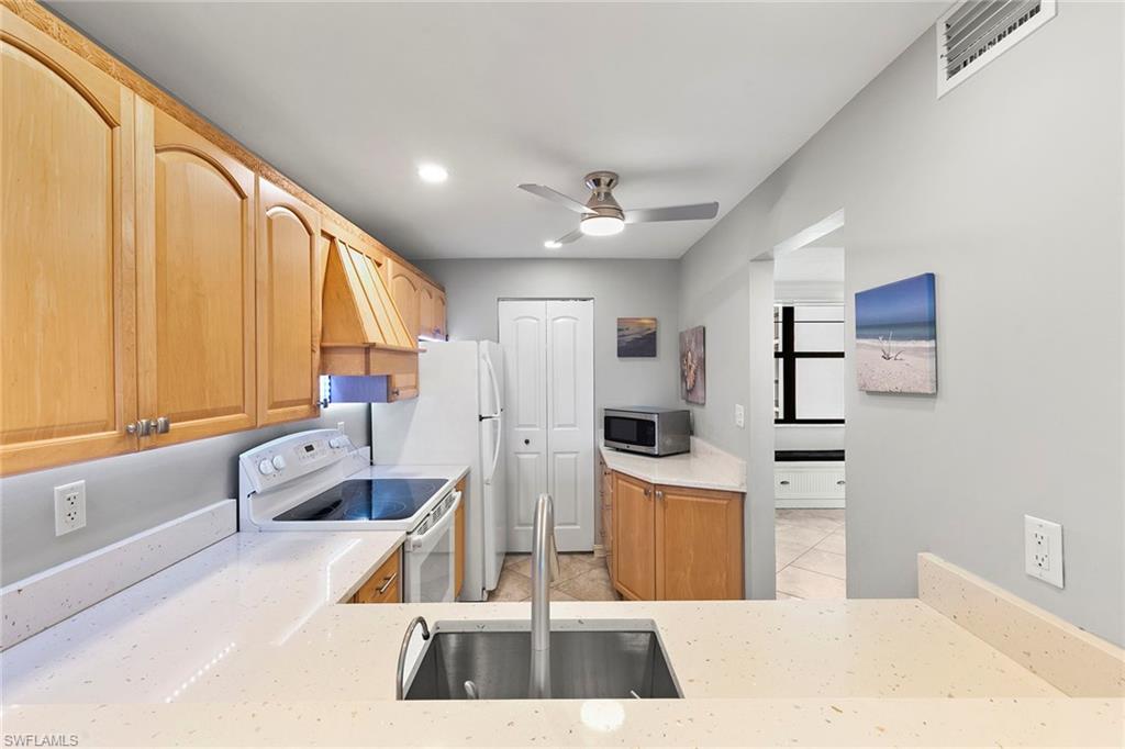 591 Seaview CT A508 photo 7