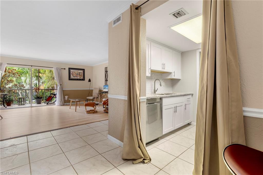 2366 E Mall DR 213 photo 6