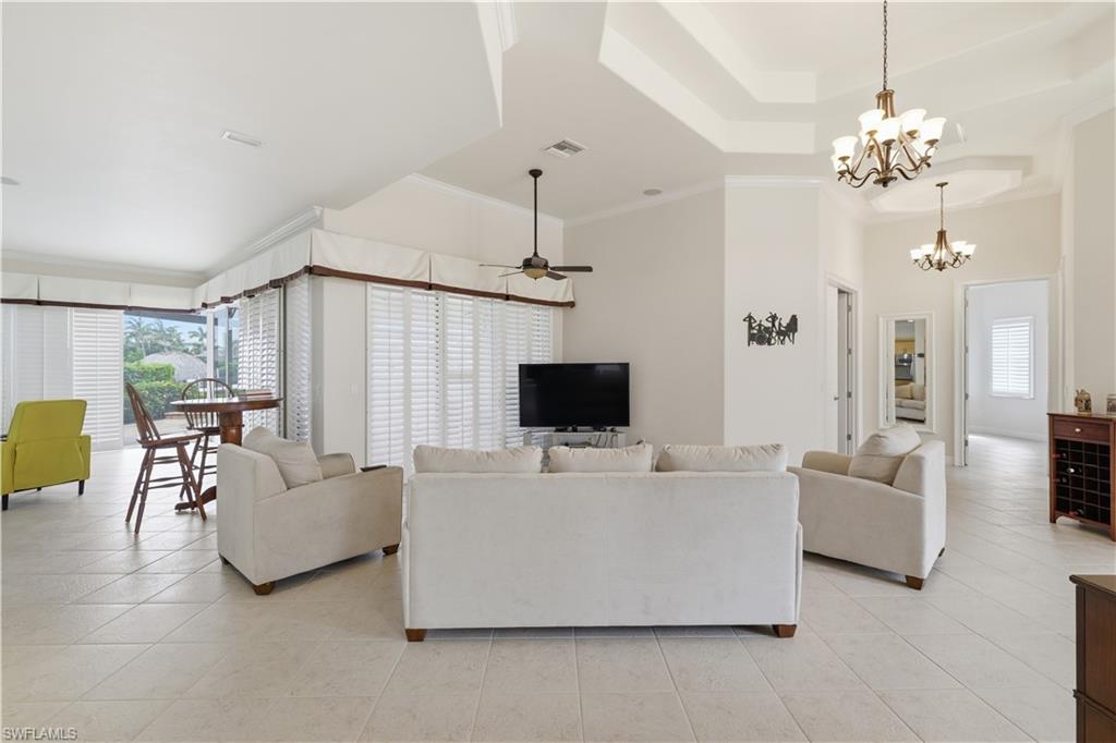 3622 Oasis BLVD photo 8