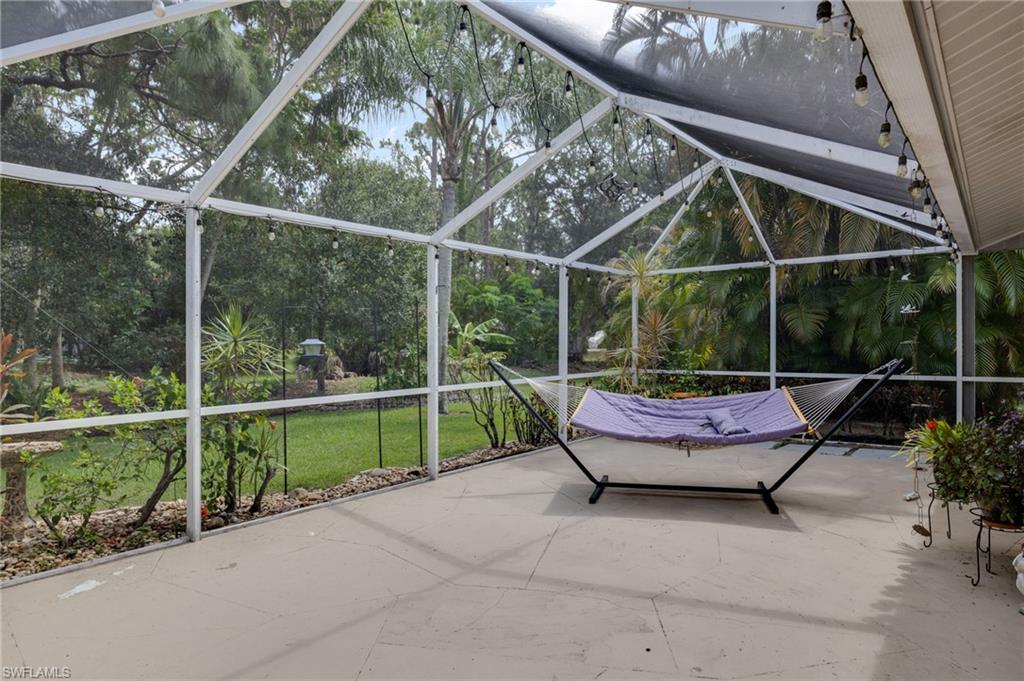 Sun deck under screen