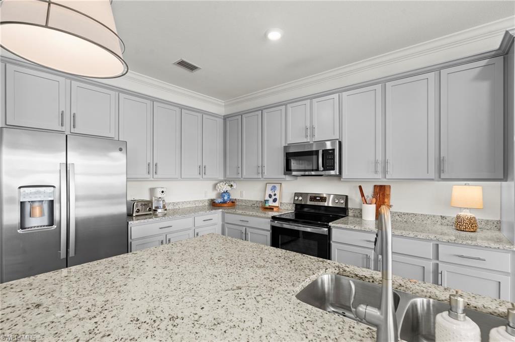 14061 Heritage Landing BLVD 445 photo 7