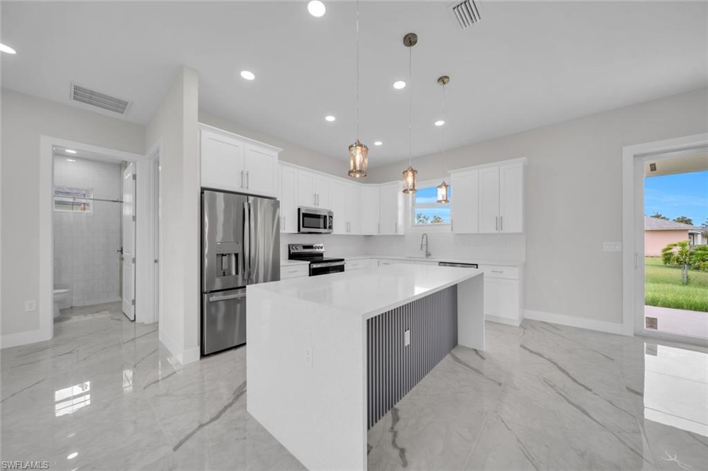 2715 10th ST W photo 6