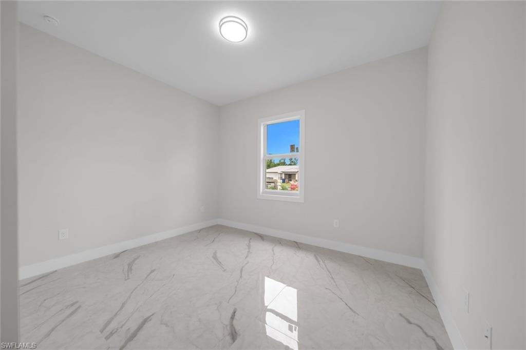 2715 10th ST W photo 24
