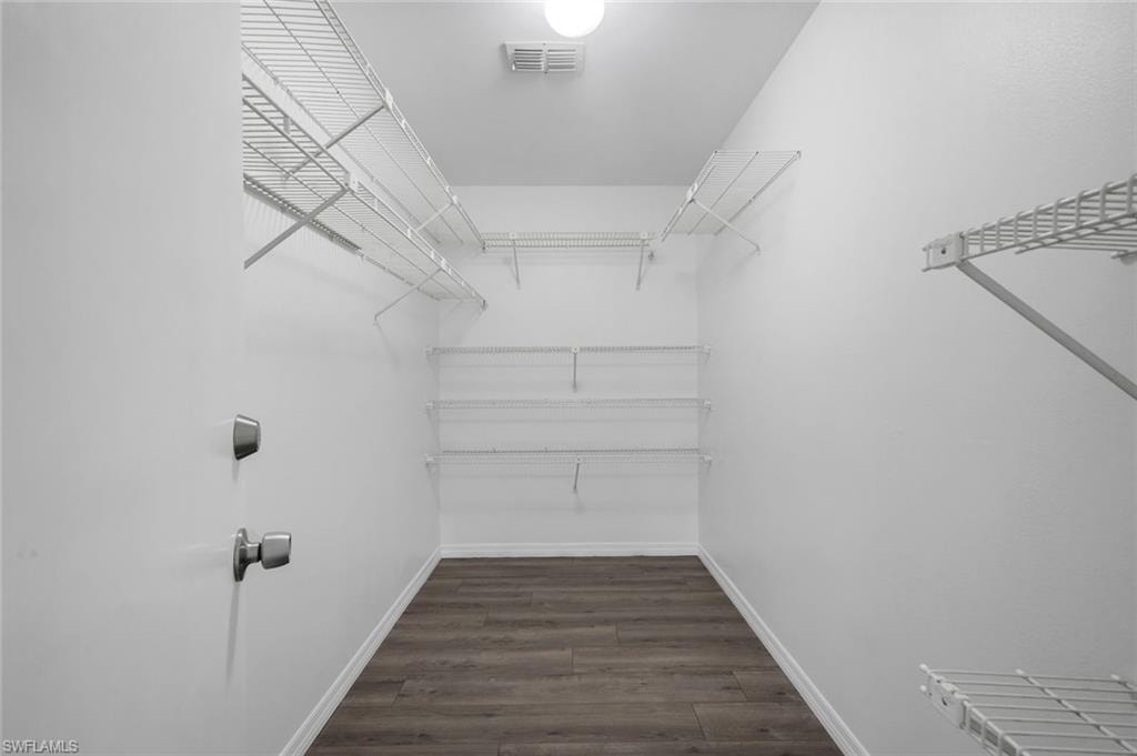 2700 W Marion AVE photo 16