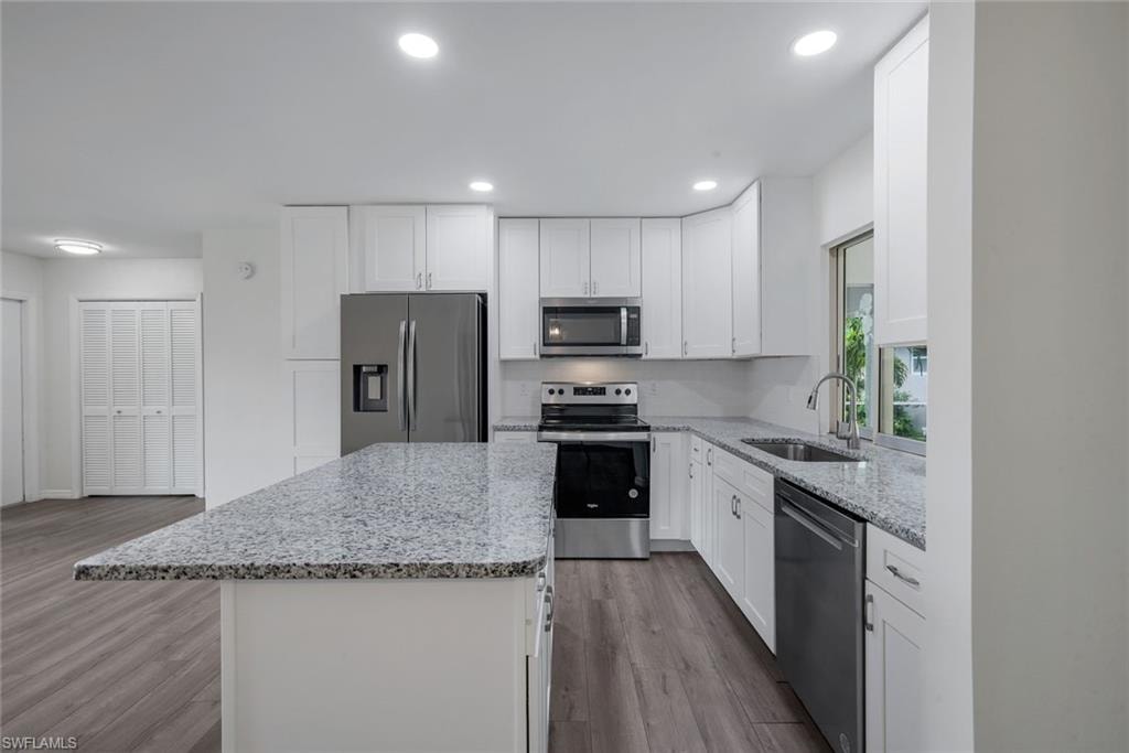 2700 W Marion AVE photo 9