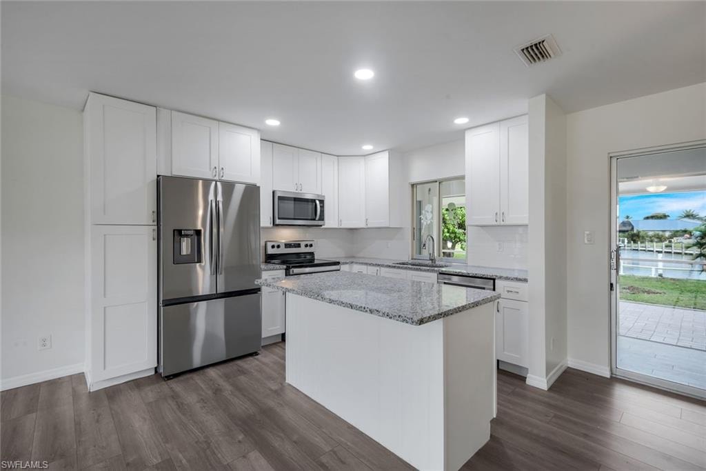 2700 W Marion AVE photo 8
