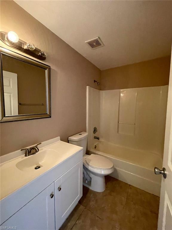 906 Cape Coral PKY W photo 12