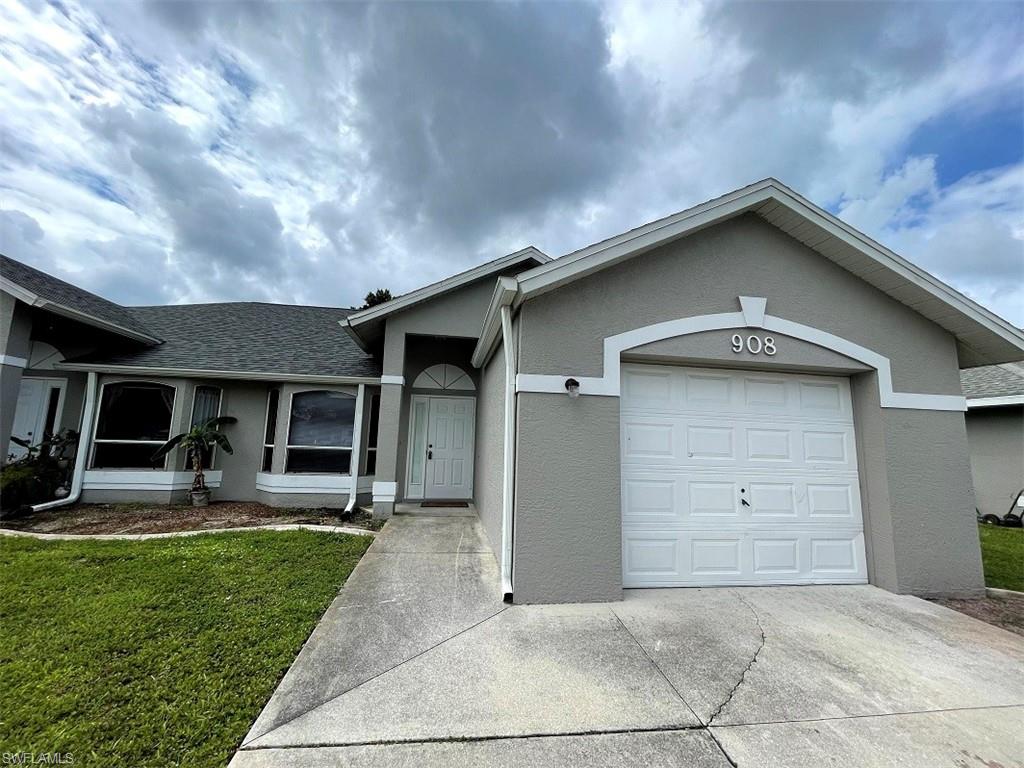 906 Cape Coral PKY W