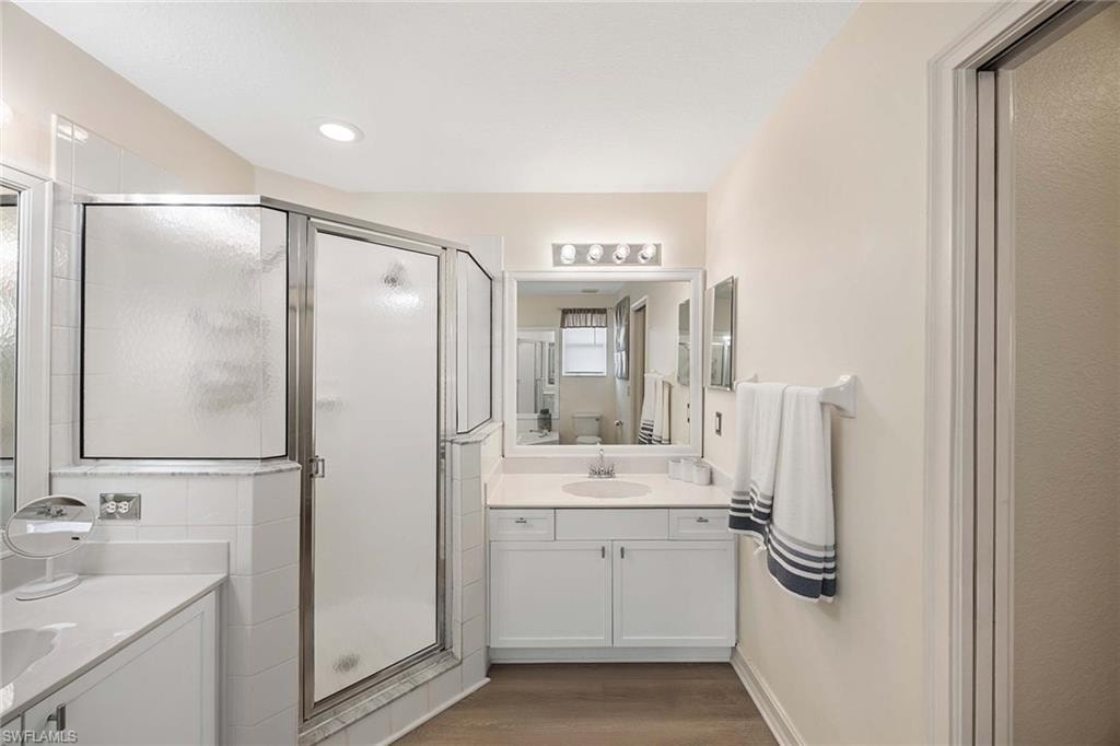 640 Luisa LN 804-4 photo 23