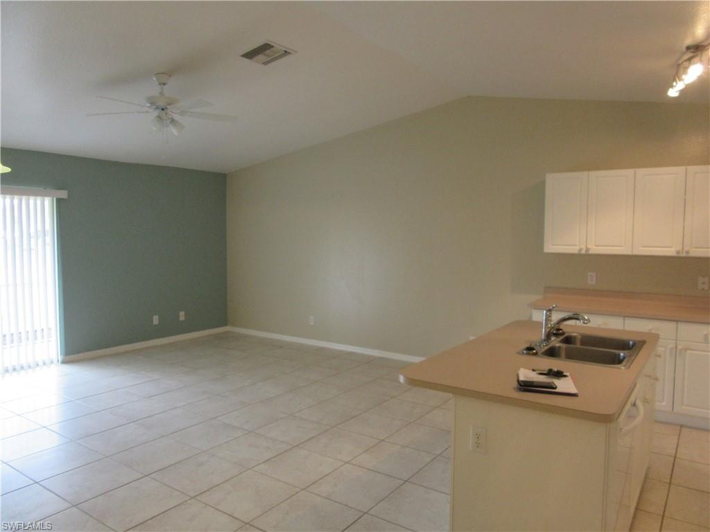 271 SW 4th ST 271 photo 10