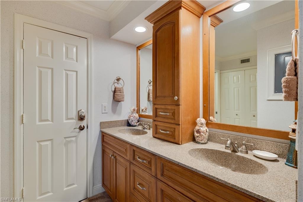 2445 Gulf DR B-22 photo 12