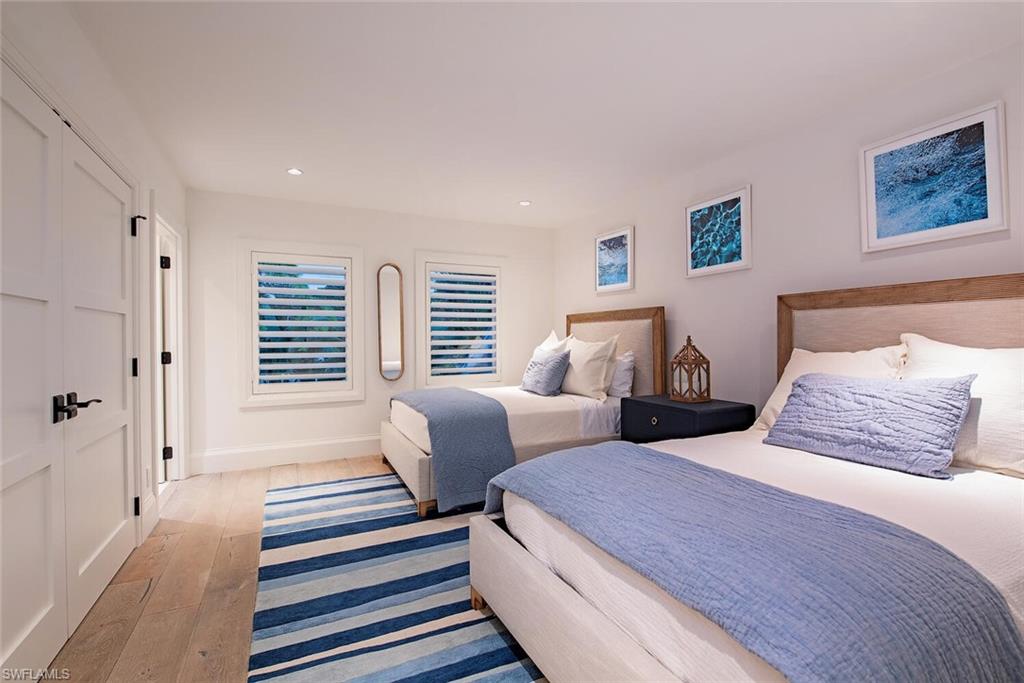 2 Full Beds
