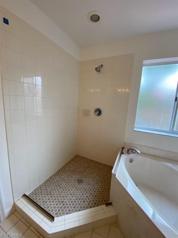 9634 Roundstone CIR photo 7