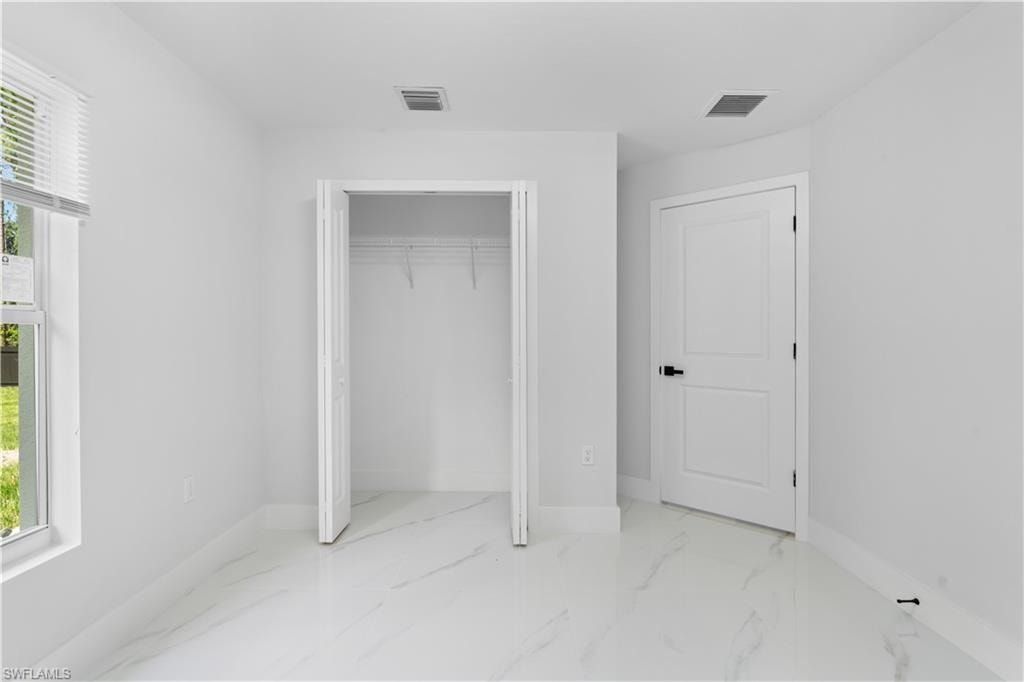 1055 Asther ST E photo 16
