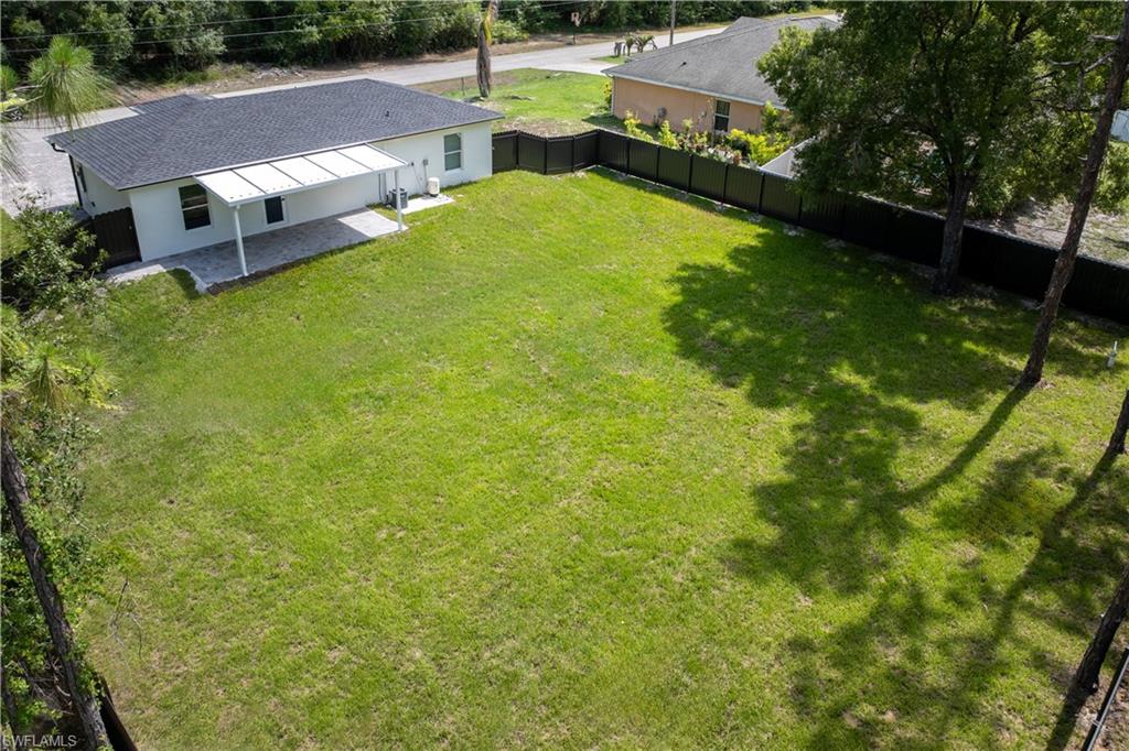 1055 Asther ST E photo 28