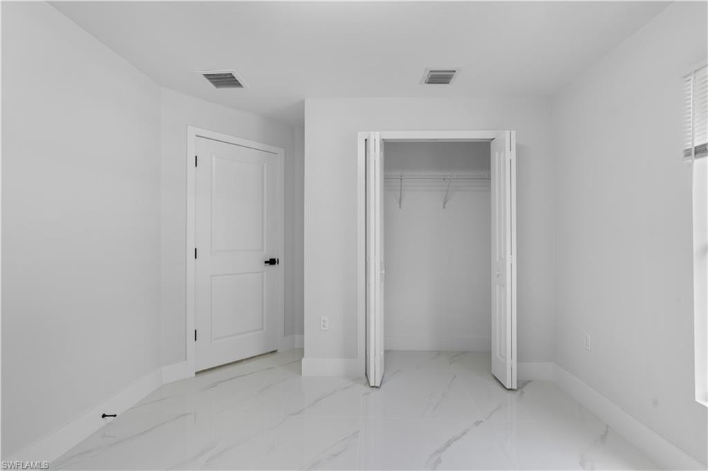 1055 Asther ST E photo 19