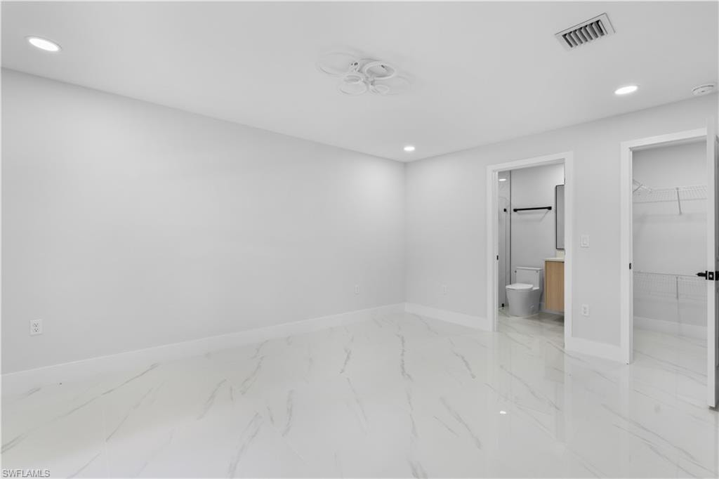 1055 Asther ST E photo 21