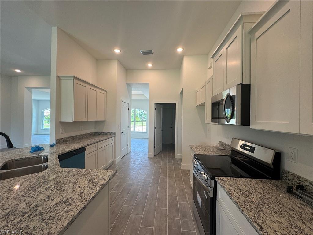 302 SE 1st TER photo 17