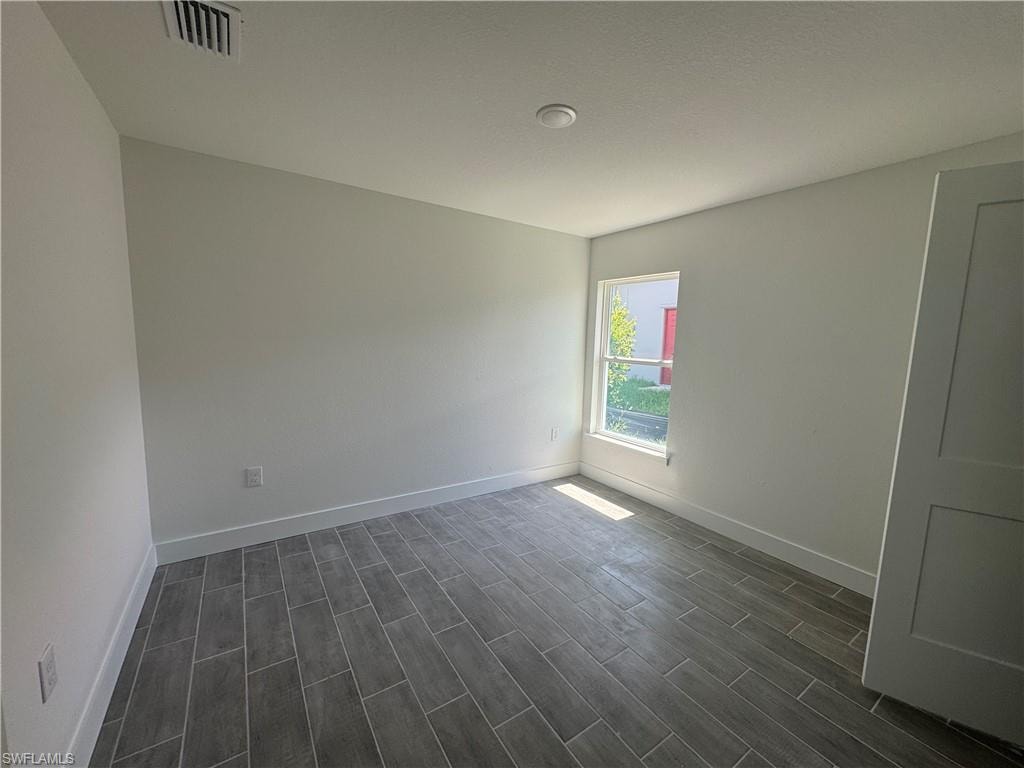 302 SE 1st TER photo 20