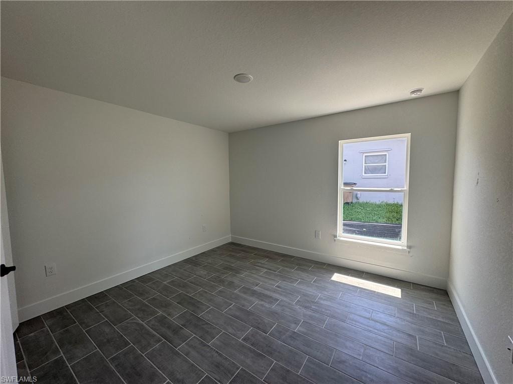 302 SE 1st TER photo 21