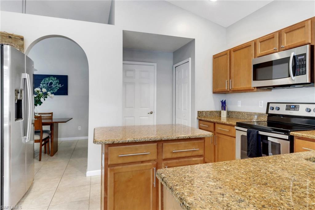 6773 Southern Oak CT photo 15