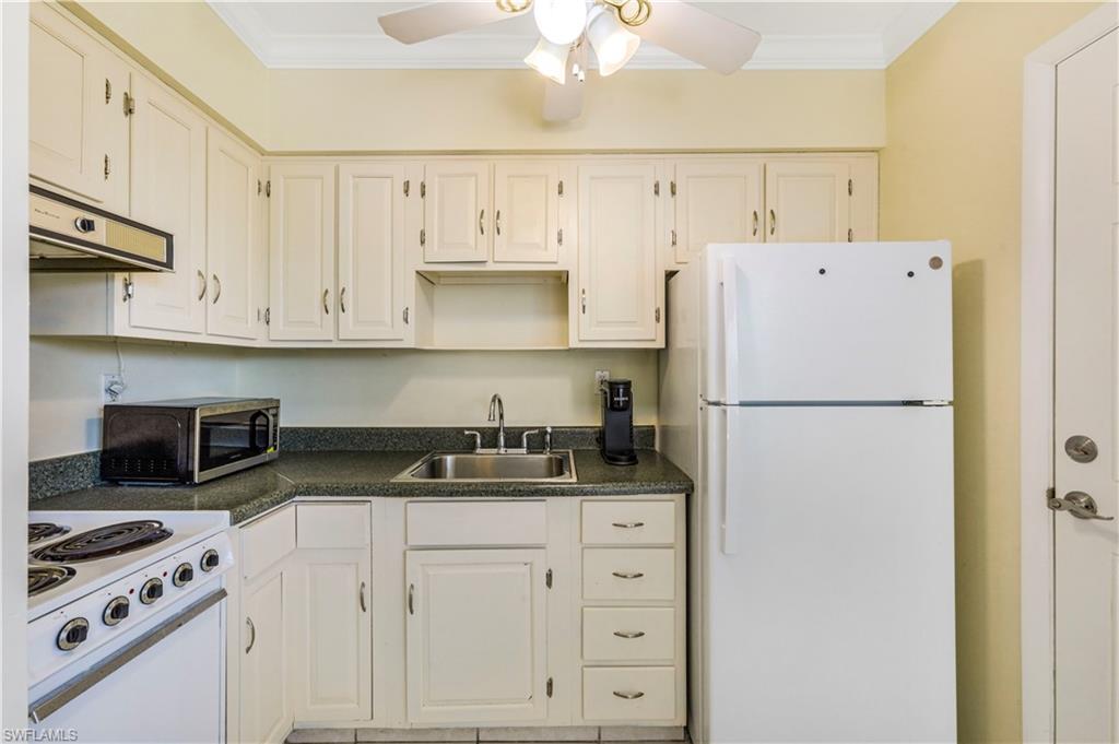190 Collier BLVD S9 photo 6