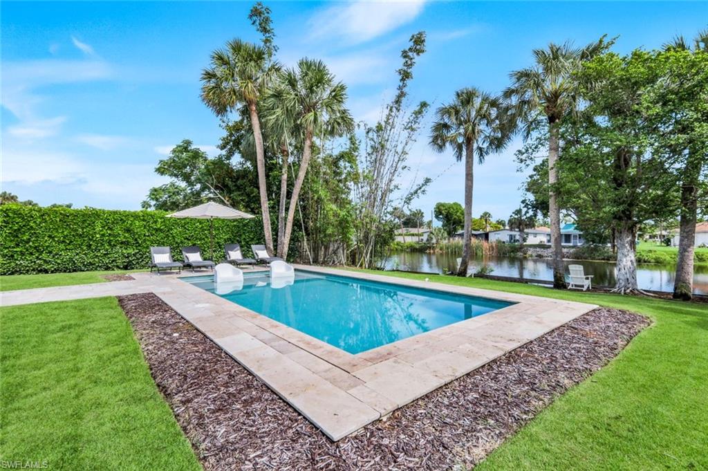 Pool & Water View