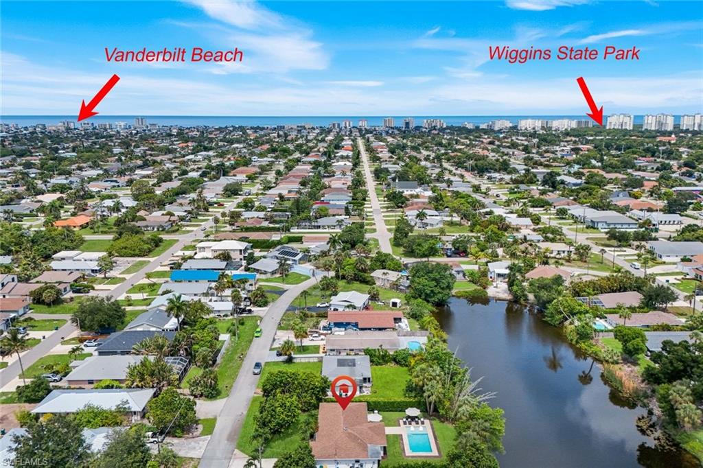 Phenomenal Location!! Central to Naples Famous Beaches.