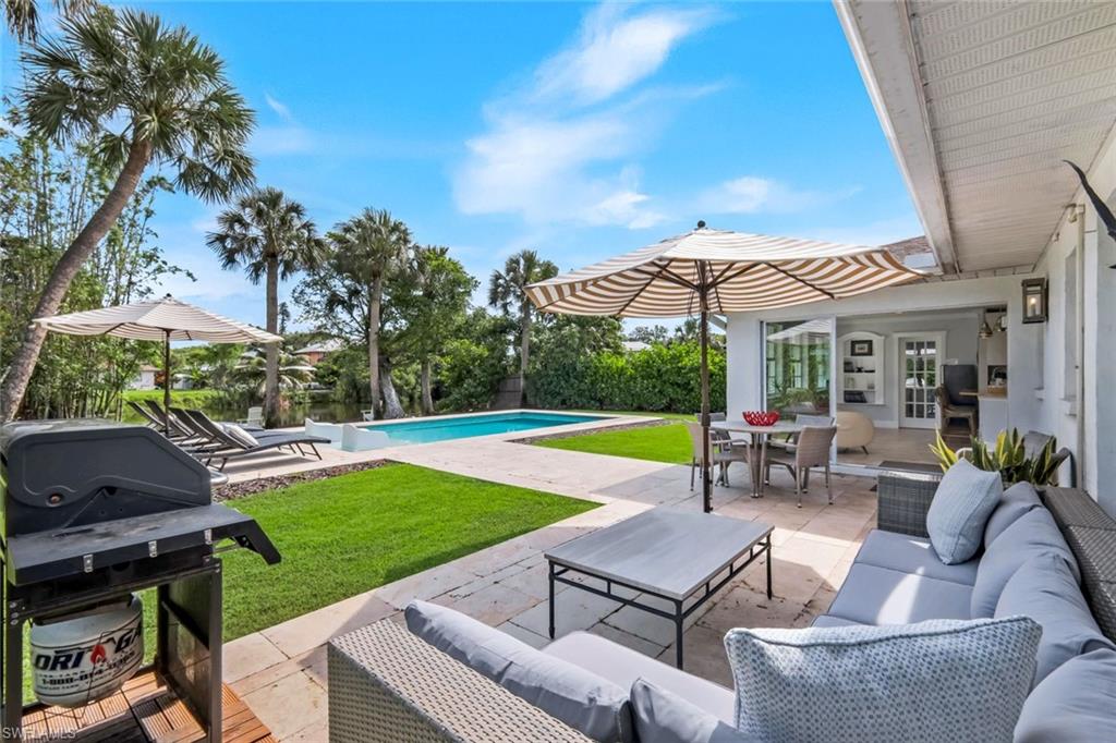 Patio & Backyard