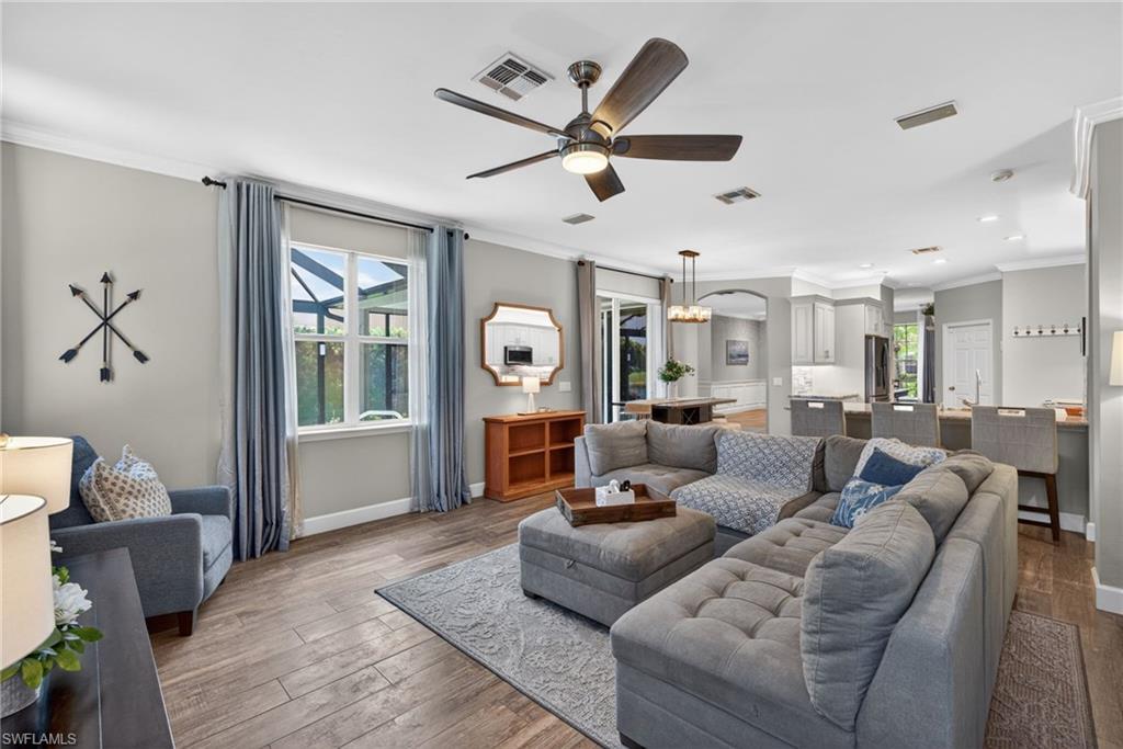 Family Room with Crown Molding