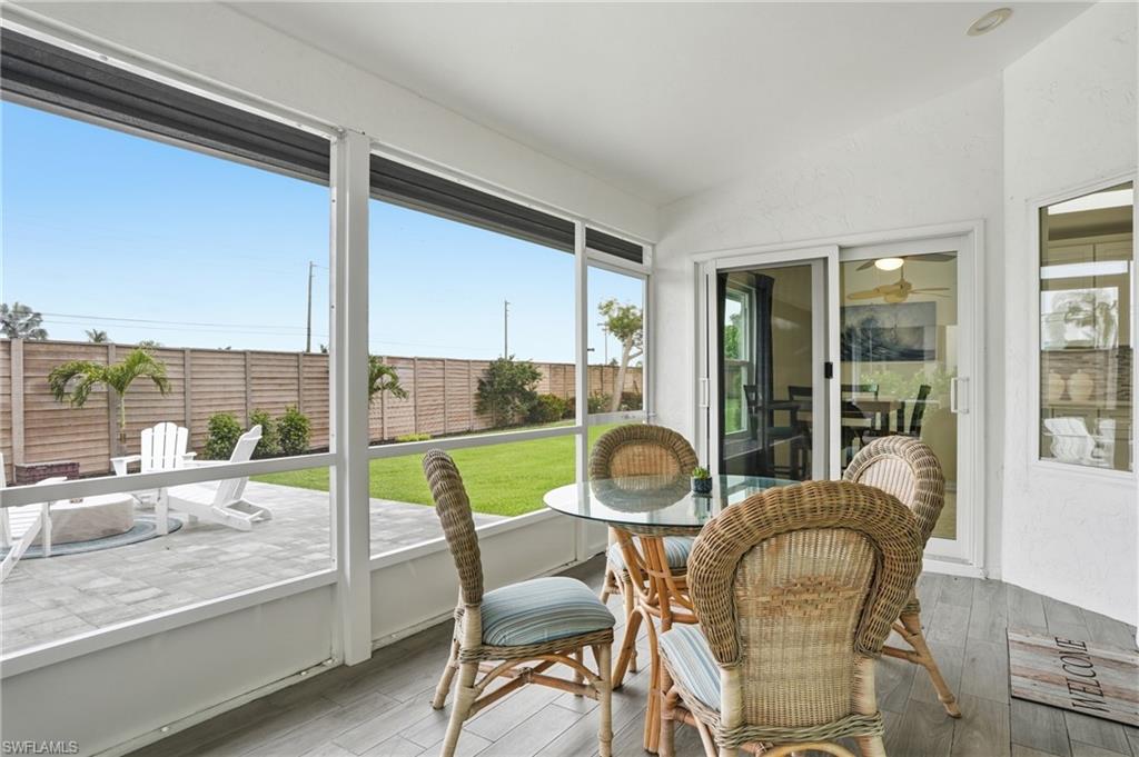 132 Bordeaux CIR photo 33