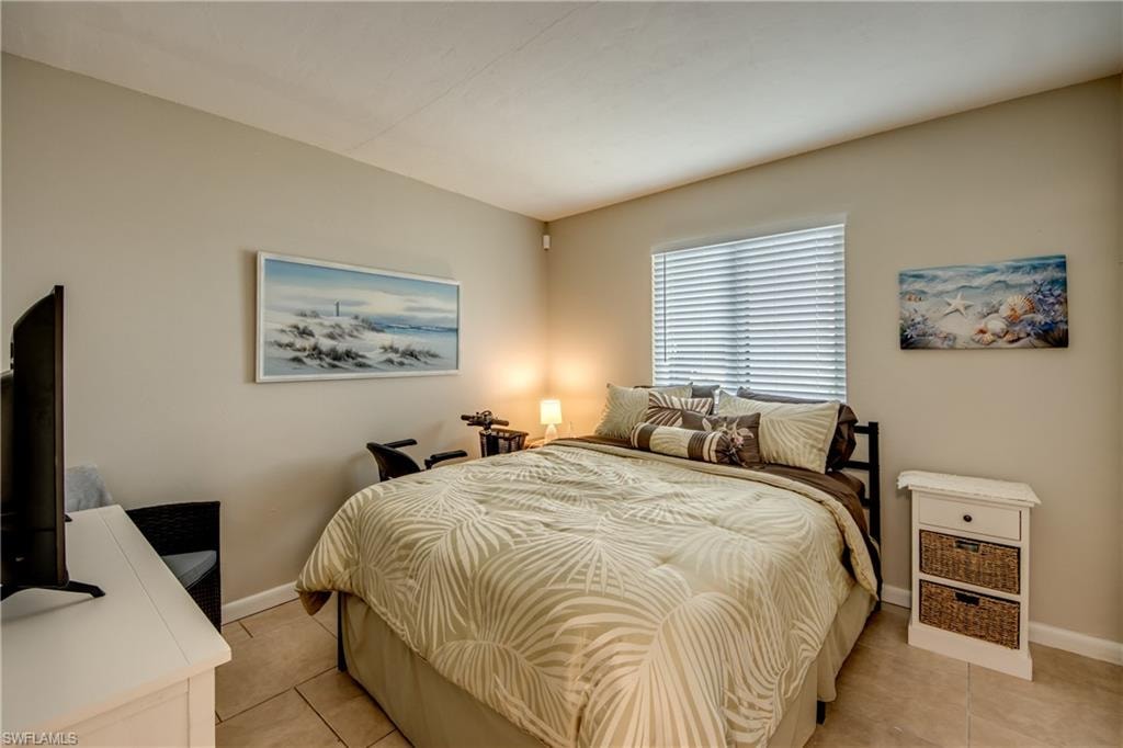 4904 Vincennes CT 108 photo 27