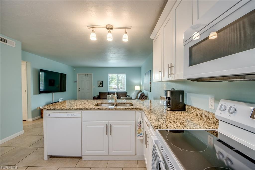 4904 Vincennes CT 108 photo 19
