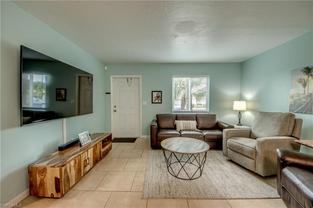 4904 Vincennes CT 108