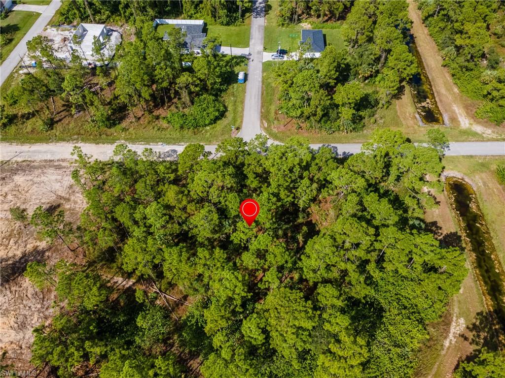Aerial view of property and surrounding area