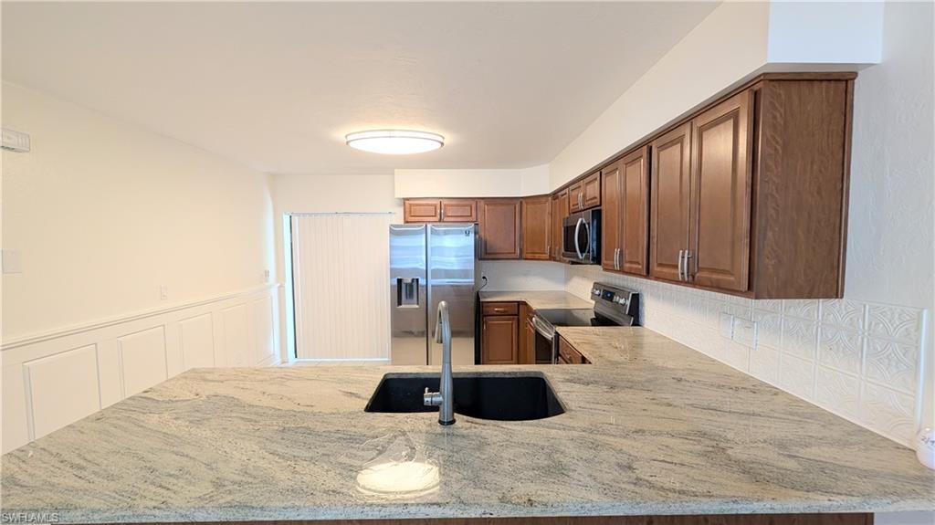 815 Victoria DR 106