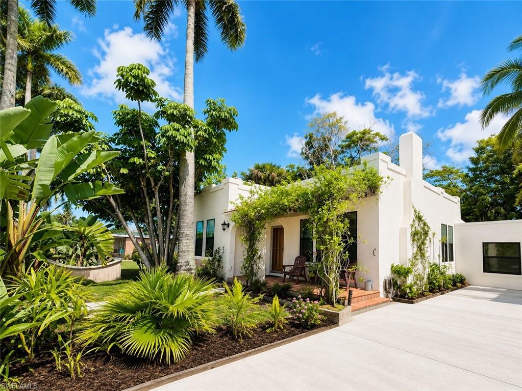 1717 Sunset PL