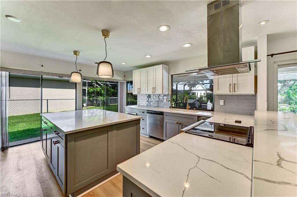 905 SW 52nd ST photo 8