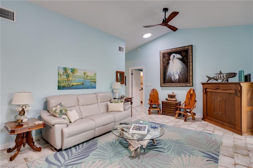1318 Junonia ST photo 7