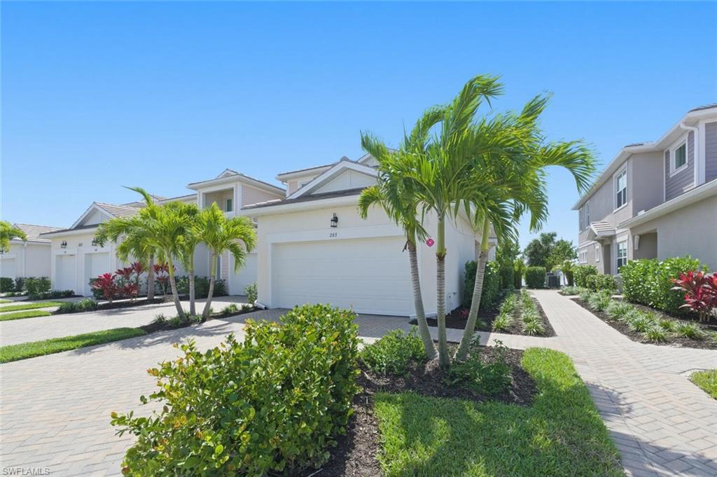 4551 Arboretum CIR 203 photo 6