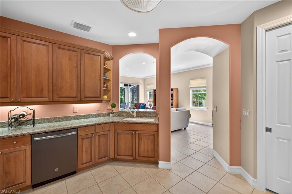 2638 BOLERO DR 401 photo 11