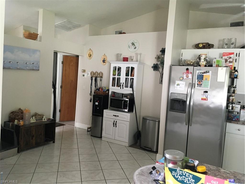 1202 SE 21st LN photo 6