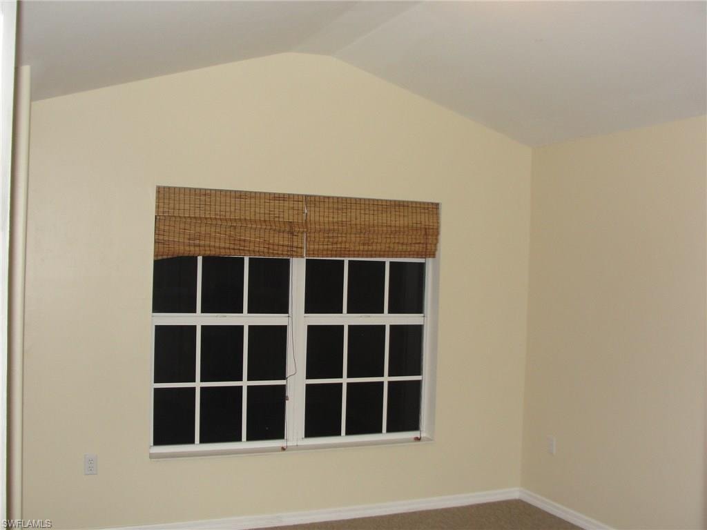 1295 Henley ST 1204 photo 6