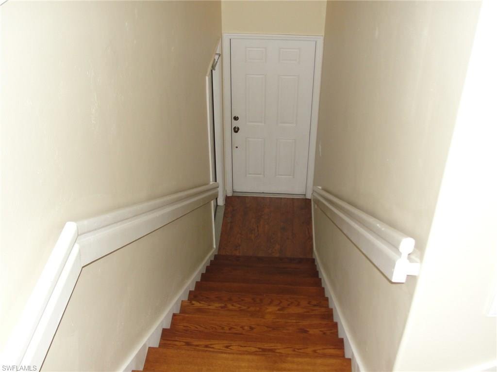 1295 Henley ST 1204 photo 13